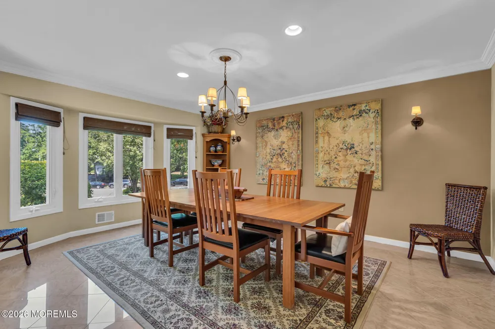 9 Woodcrest Terrace Manalapan, NJ 07726