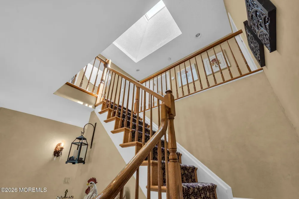 9 Woodcrest Terrace Manalapan, NJ 07726