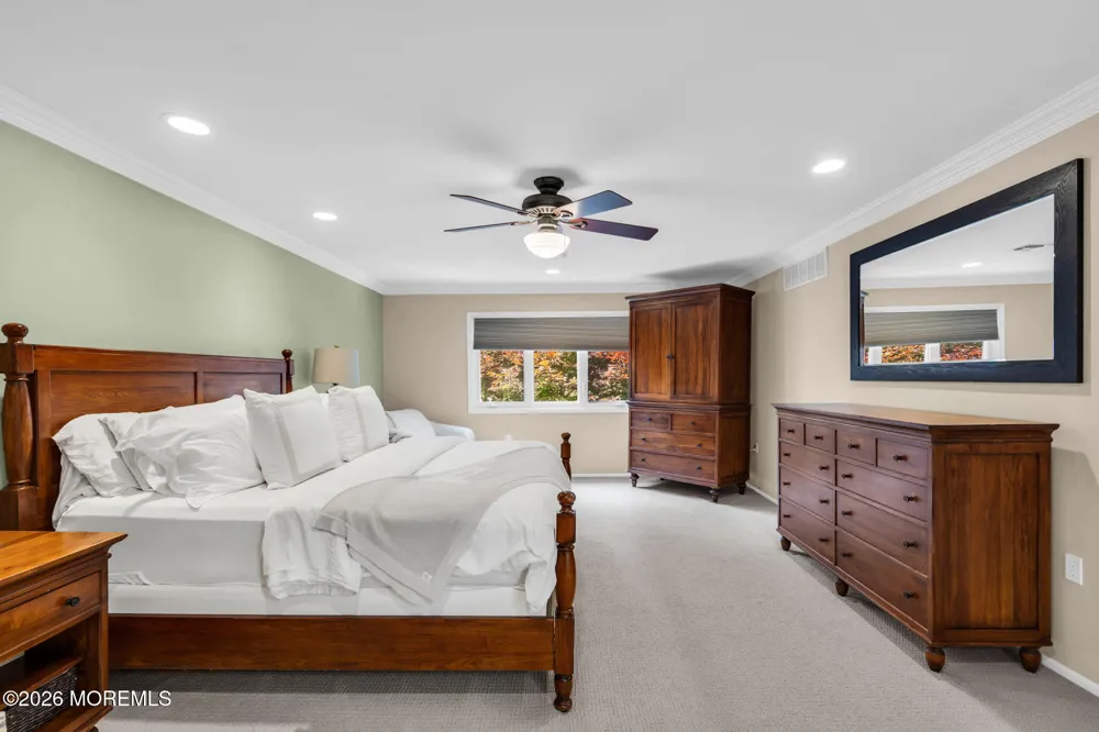 9 Woodcrest Terrace Manalapan, NJ 07726