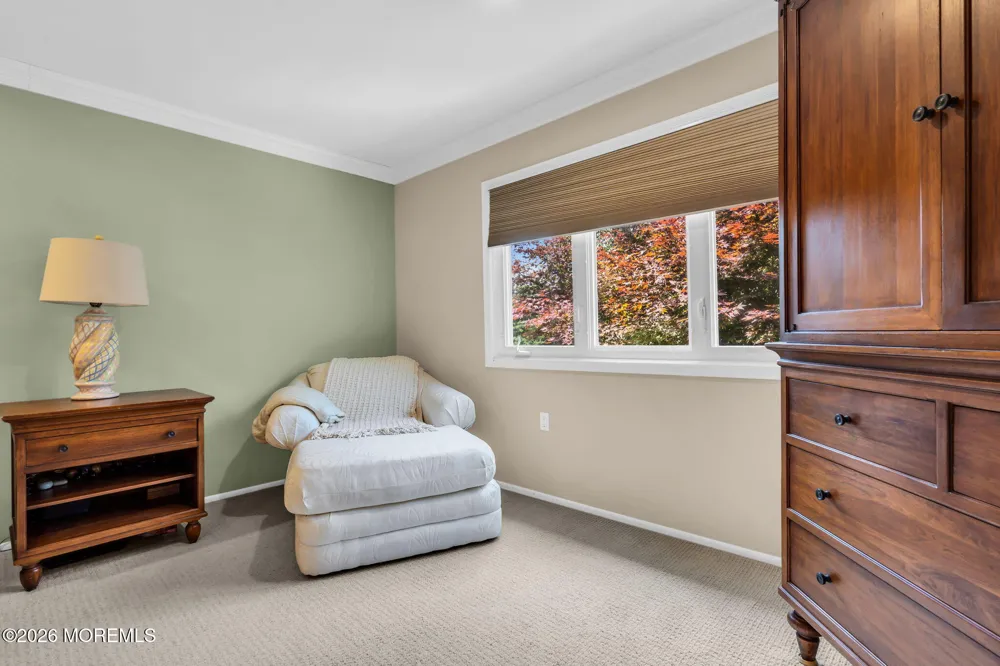 9 Woodcrest Terrace Manalapan, NJ 07726