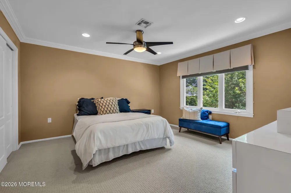 9 Woodcrest Terrace Manalapan, NJ 07726
