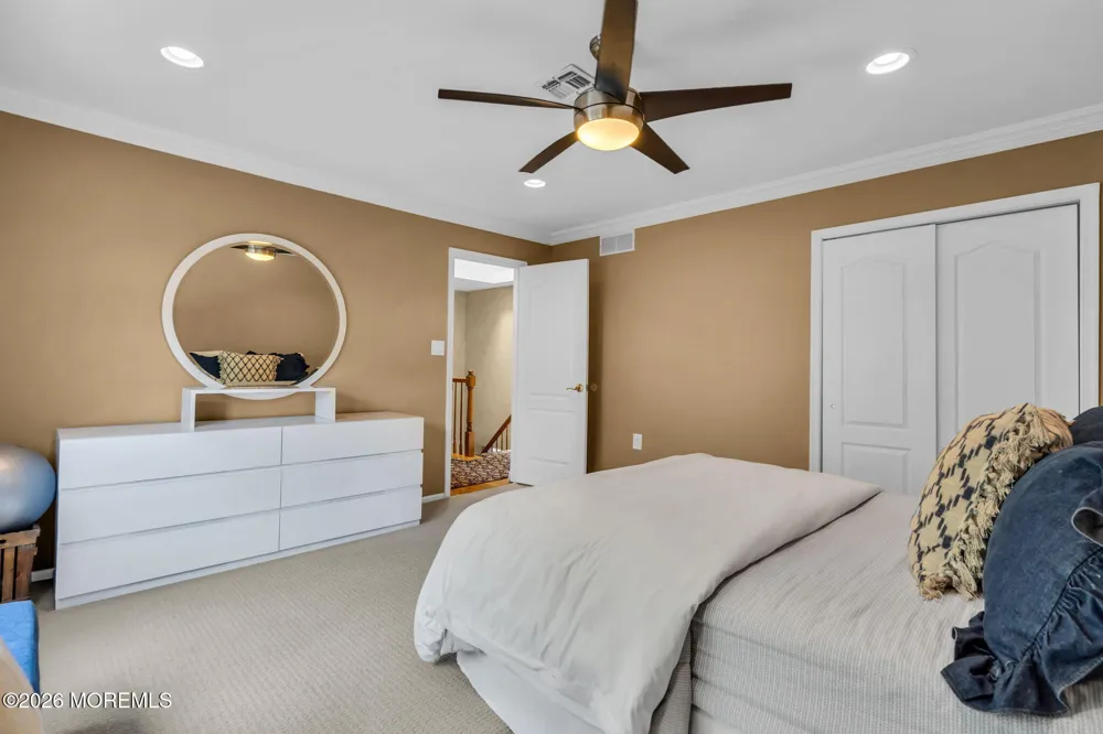 9 Woodcrest Terrace Manalapan, NJ 07726