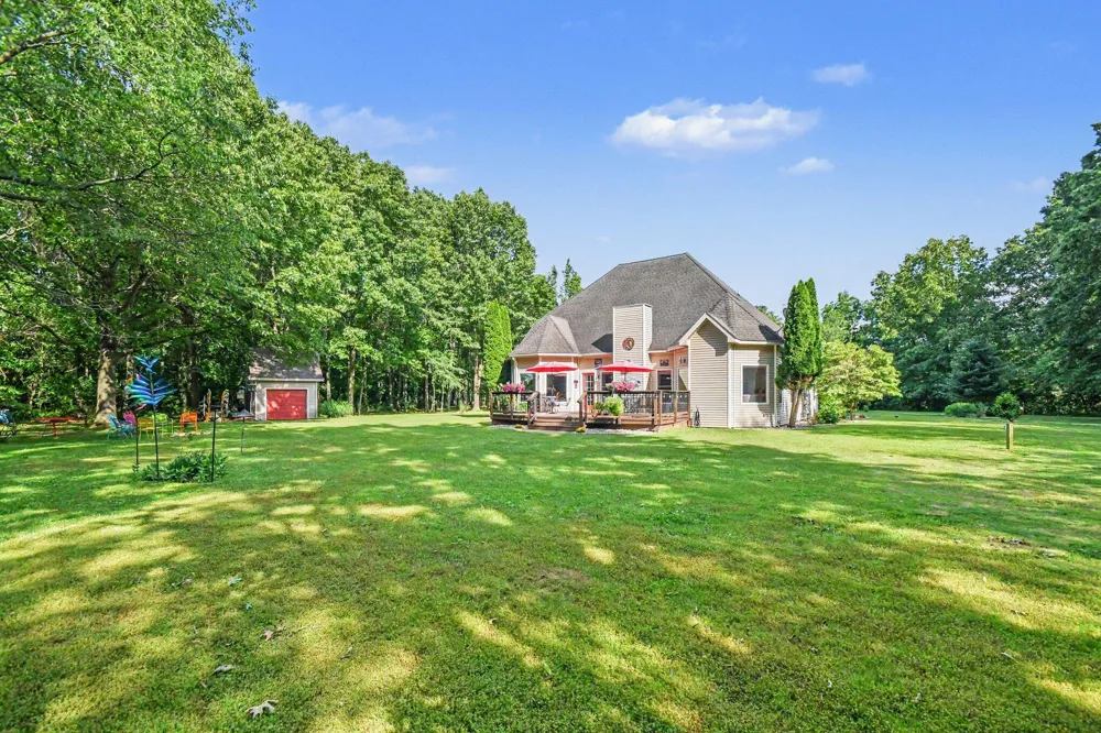 3297 W Front Street Buchanan, MI 49107