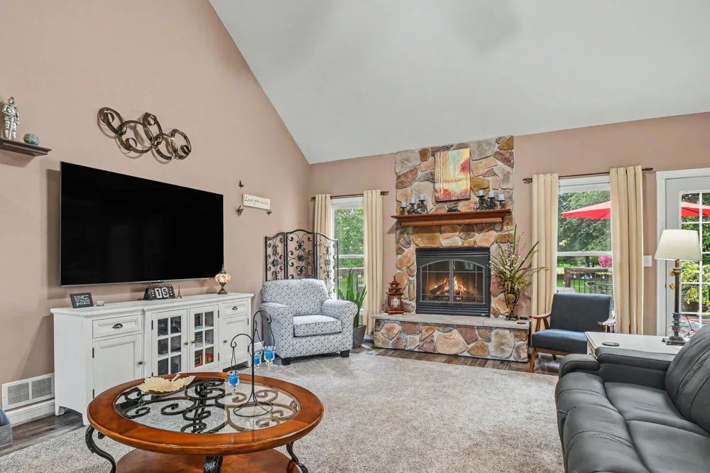 3297 W Front Street Buchanan, MI 49107