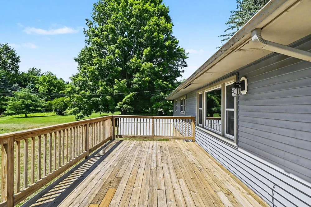 1077 Gidner Road Charlotte, MI 48813