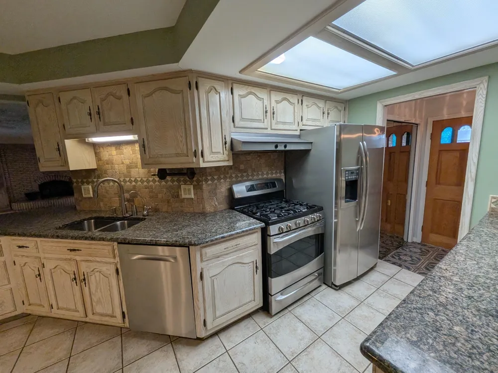 11235 Common Road Warren, MI 48093