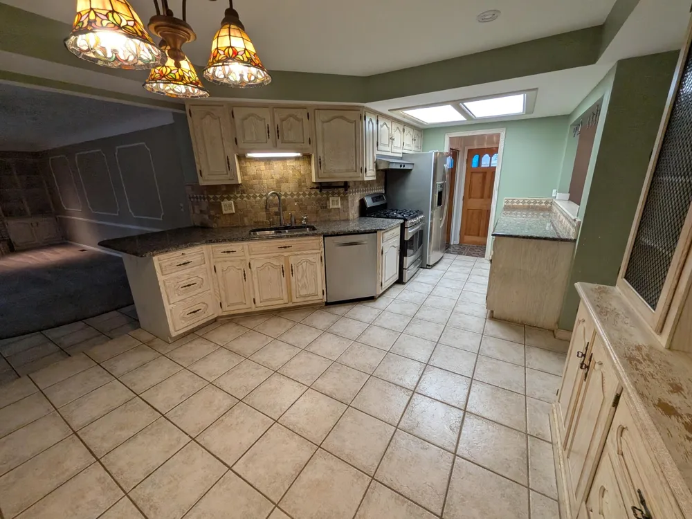 11235 Common Road Warren, MI 48093