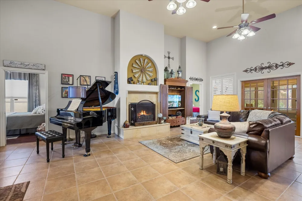 110 Valley View Glen Rose, TX 76043