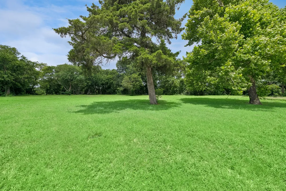 286 W Forest Grove Road Lucas, TX 75002
