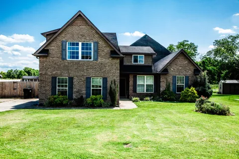 2042 Grandstand Dr