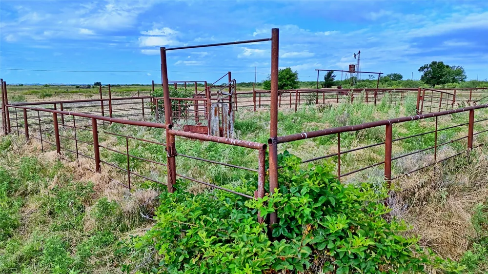 576 Seabourn Road Henrietta, TX 76365