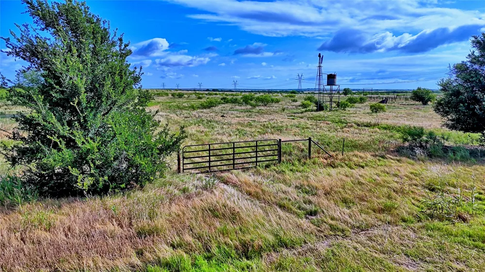 576 Seabourn Road Henrietta, TX 76365