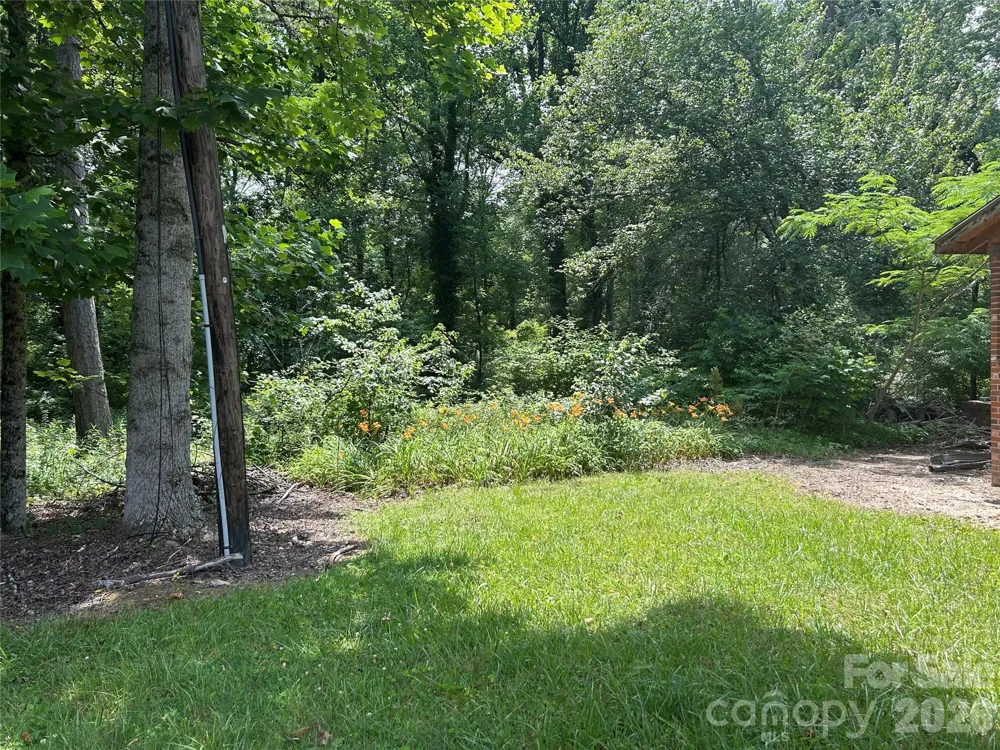 3177 Haywood Road Hendersonville, NC 28791