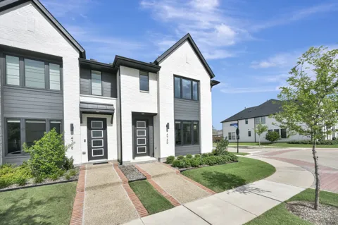 4720 Smokey Quartz Lane
