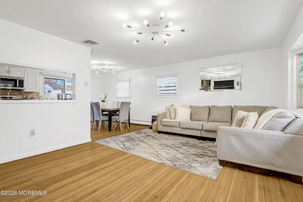 1121 Darlene Avenue Ocean, NJ 07712