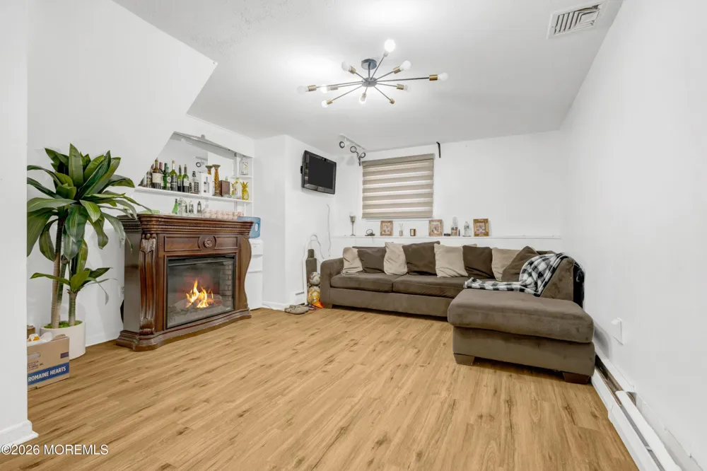 1121 Darlene Avenue Ocean, NJ 07712