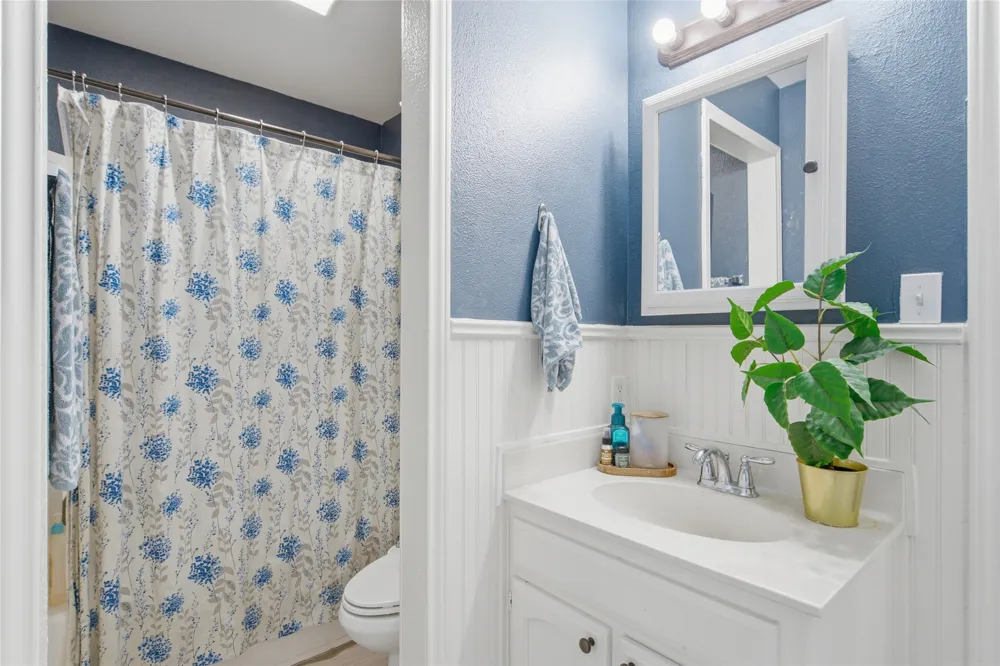 217 Laramie Circle Pilot Point, TX 76258