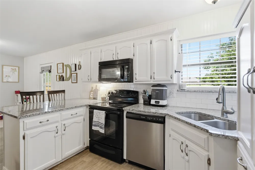 217 Laramie Circle Pilot Point, TX 76258