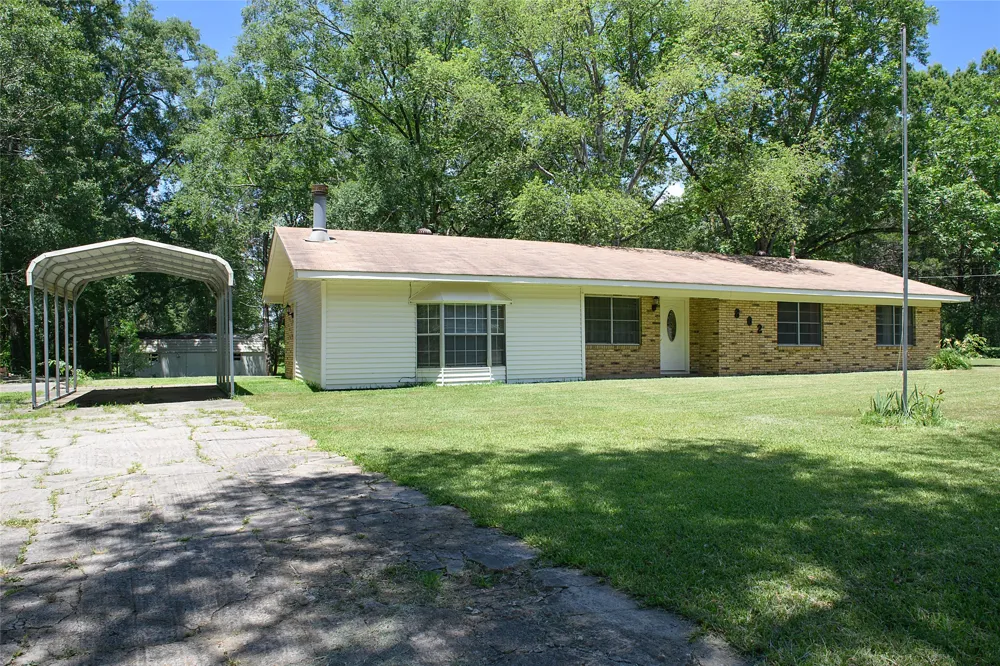 802 Caddo Lease Mooringsport, LA 71060