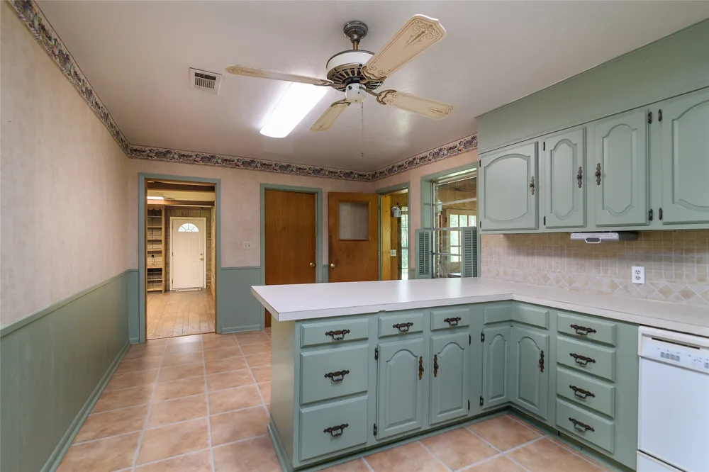802 Caddo Lease Mooringsport, LA 71060