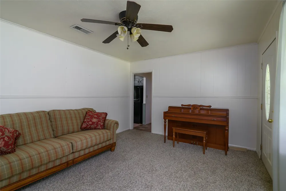 802 Caddo Lease Mooringsport, LA 71060