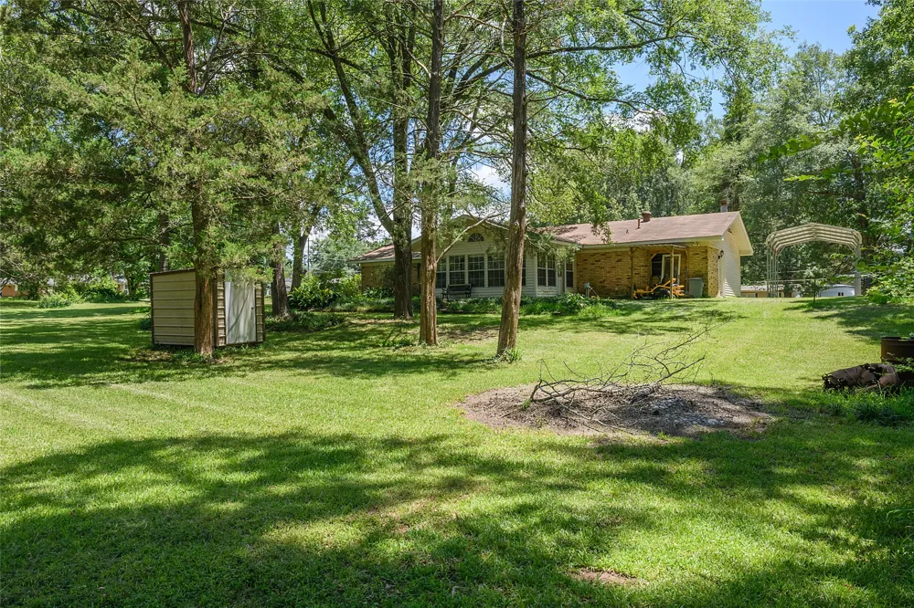 802 Caddo Lease Mooringsport, LA 71060