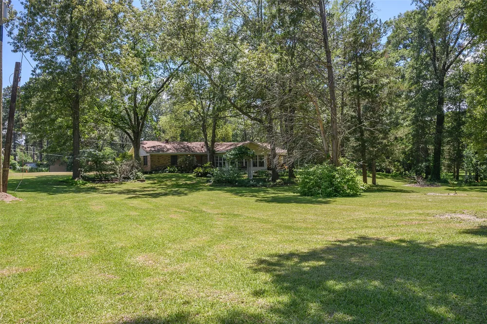 802 Caddo Lease Mooringsport, LA 71060