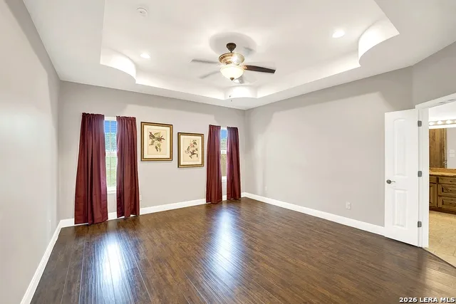 300 Rose Meadow Dr La Vernia, TX 78121