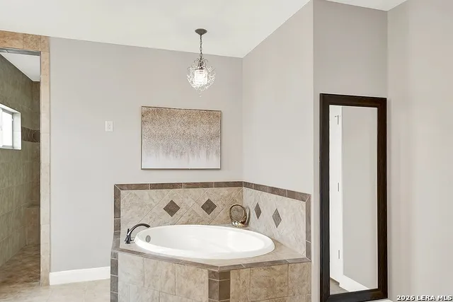 300 Rose Meadow Dr La Vernia, TX 78121