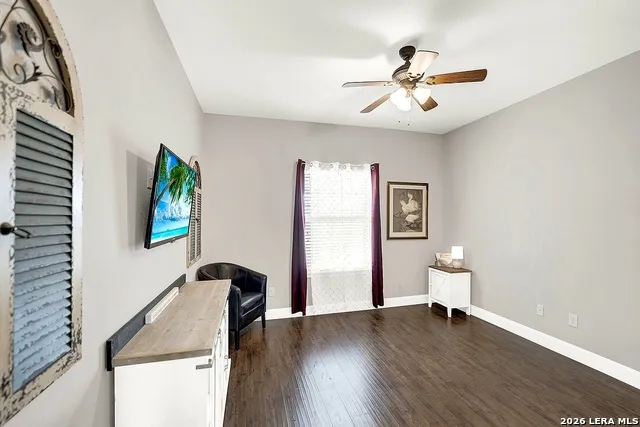 300 Rose Meadow Dr La Vernia, TX 78121