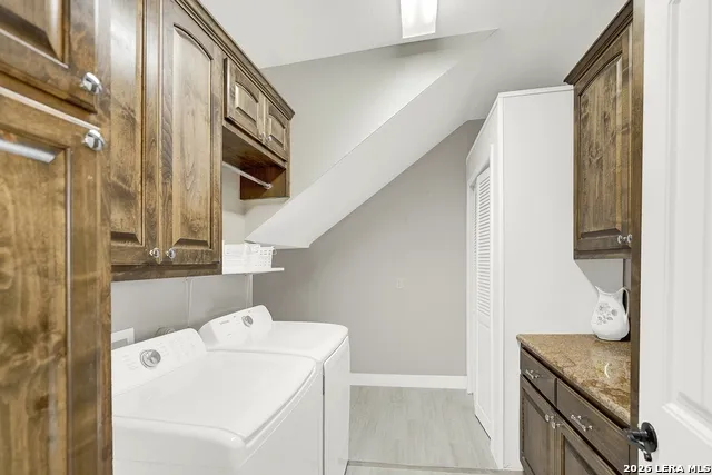 300 Rose Meadow Dr La Vernia, TX 78121