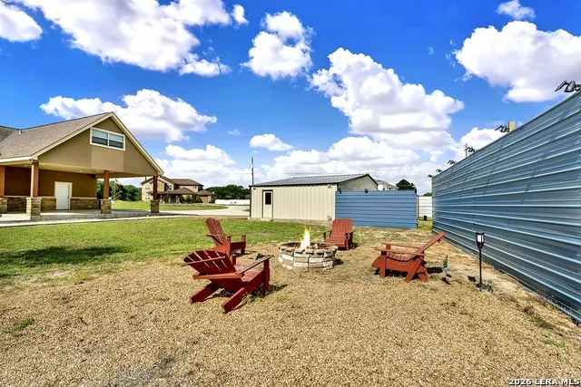 300 Rose Meadow Dr La Vernia, TX 78121