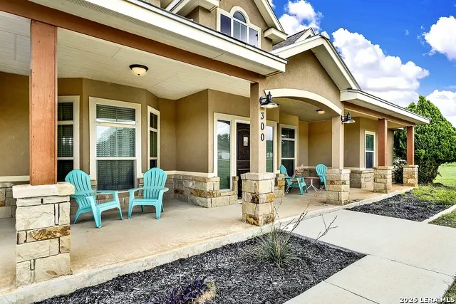 300 Rose Meadow Dr La Vernia, TX 78121