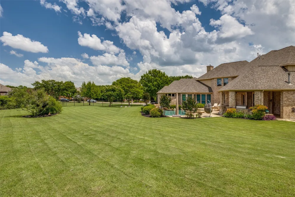 671 Lakeridge Drive Fairview, TX 75069