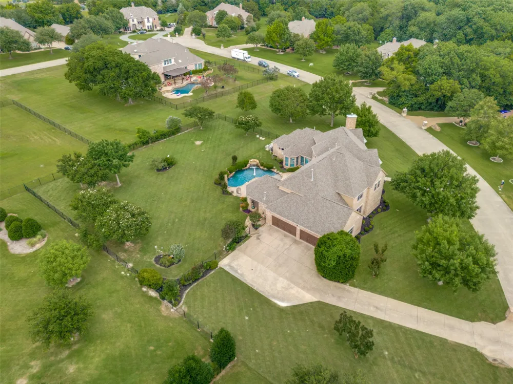 671 Lakeridge Drive Fairview, TX 75069