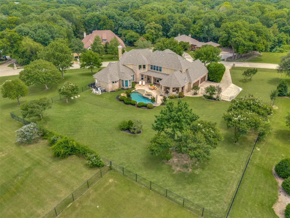 671 Lakeridge Drive Fairview, TX 75069