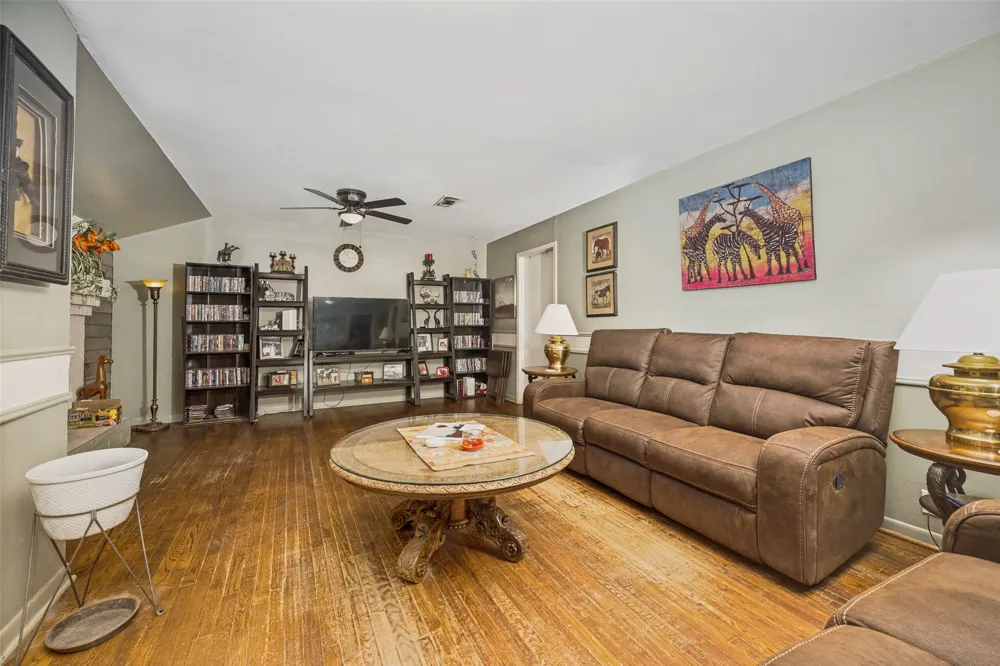 1306 Magnolia Street Gainesville, TX 76240