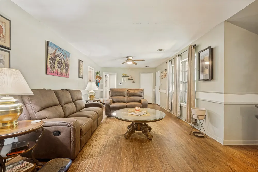 1306 Magnolia Street Gainesville, TX 76240
