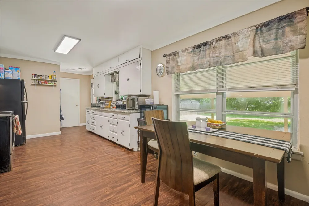 1306 Magnolia Street Gainesville, TX 76240