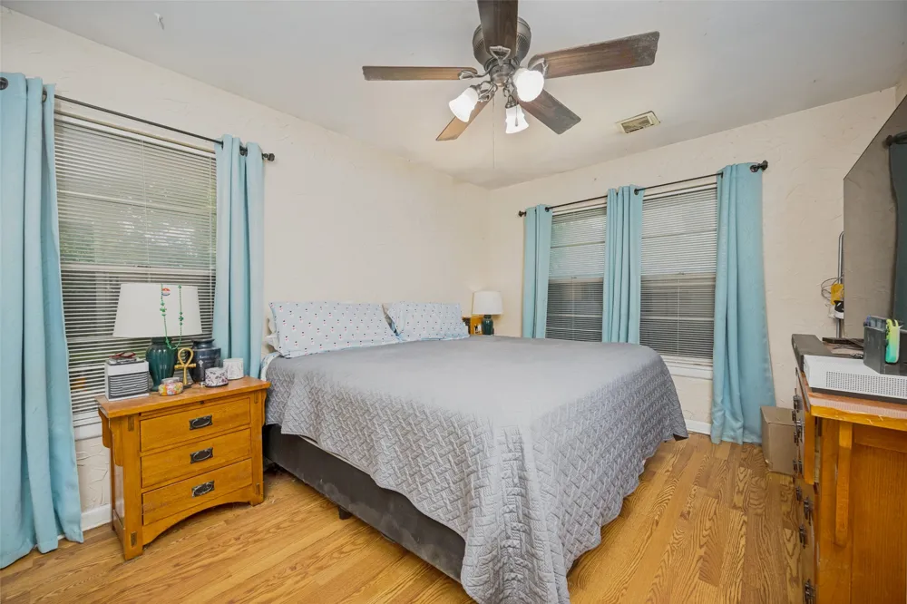 1306 Magnolia Street Gainesville, TX 76240
