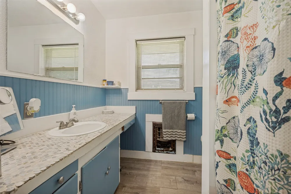 1306 Magnolia Street Gainesville, TX 76240