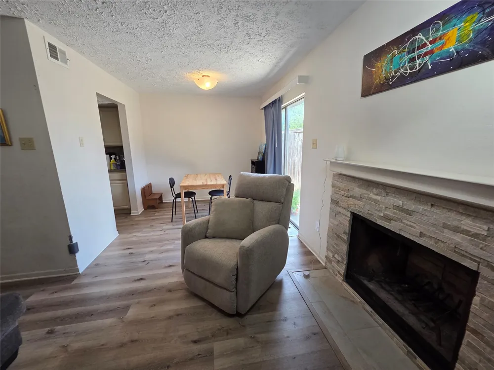 1402 S Carrier Parkway #307 Grand Prairie, TX 75051
