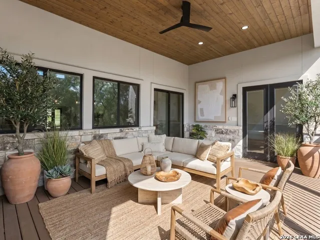 22115 Touring Ln San Antonio, TX 78257