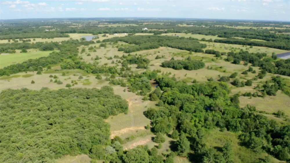 213 County Road 1560 Alvord, TX 76225