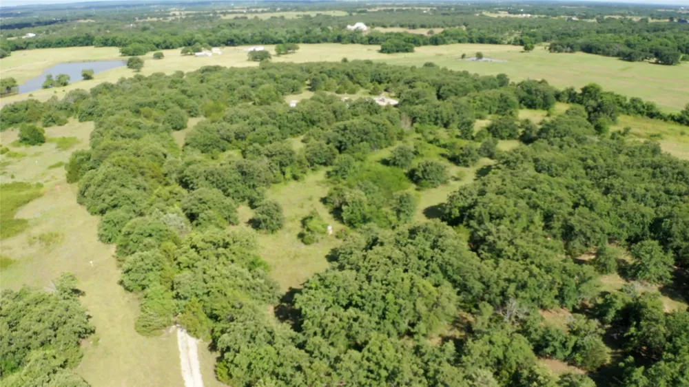 213 County Road 1560 Alvord, TX 76225