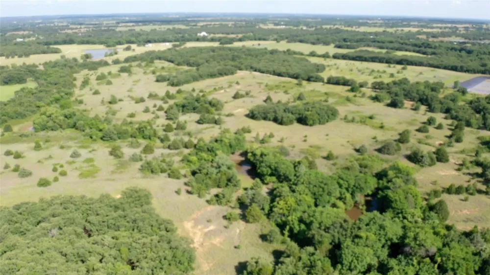 213 County Road 1560 Alvord, TX 76225