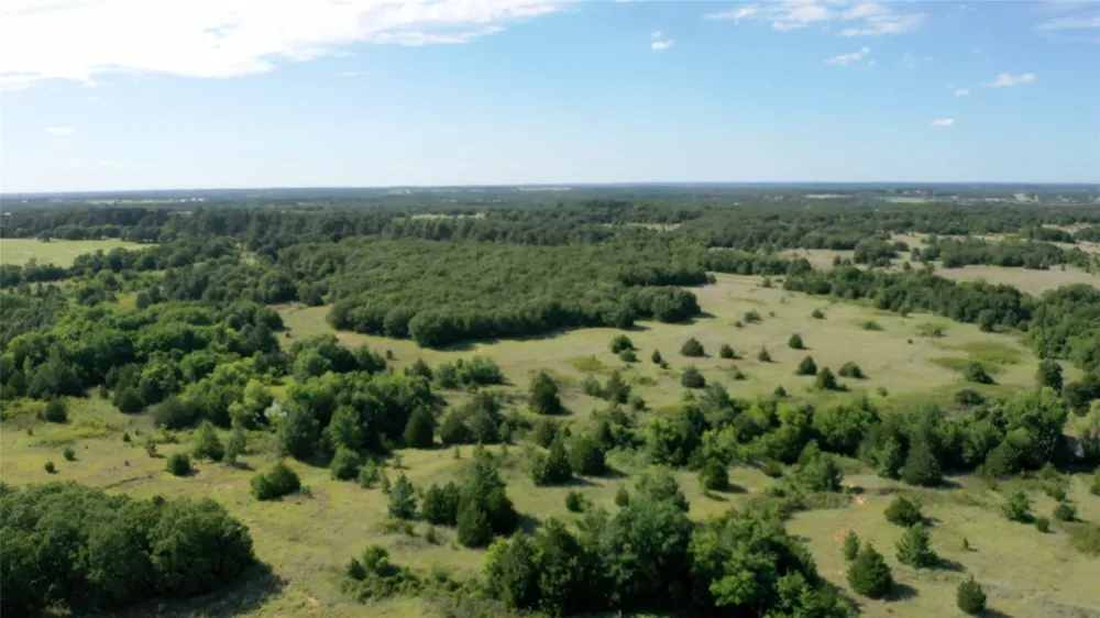 213 County Road 1560 Alvord, TX 76225