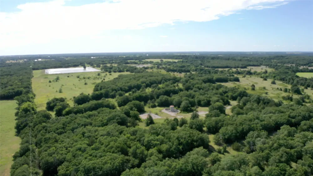 213 County Road 1560 Alvord, TX 76225