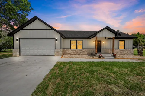 1630 Egan Lane