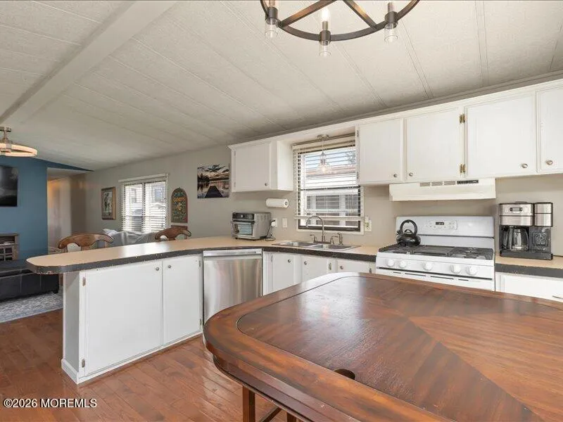 66 Shorehaven Park Hazlet, NJ 07730